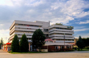  Hotel Lipa  Чадца